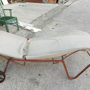 Garden sun lounger with castors